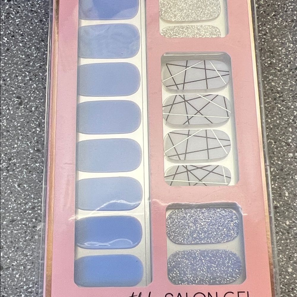 Dashing Diva Gloss Gel Palette - Chic Blue and White Press-On Nails - Picture 2 of 2